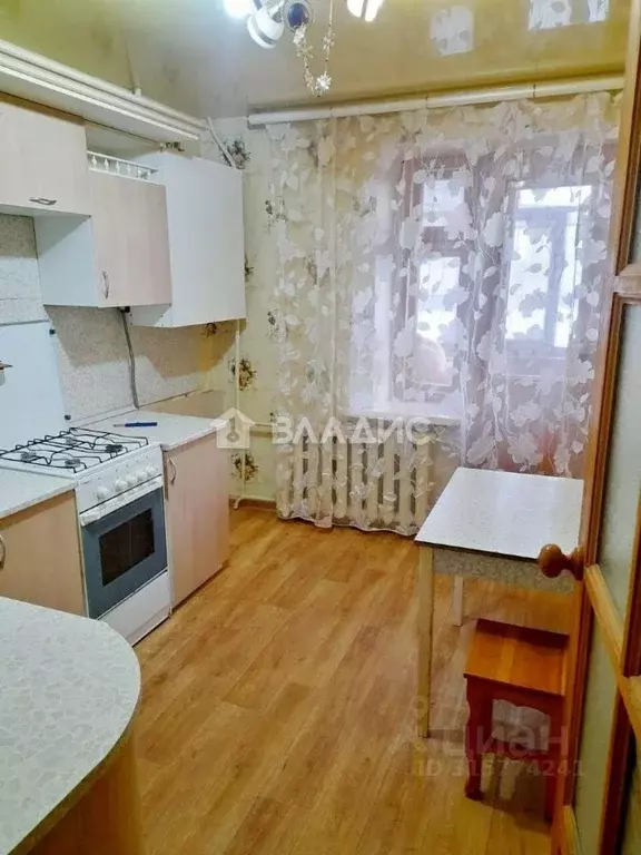 3-к кв. Владимирская область, Ковров ул. Пугачева, 35 (74.1 м) - Фото 0