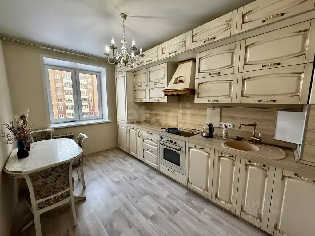 2-к кв. Красноярский край, Красноярск ул. Апрельская, 1А (53.0 м) - Фото 1