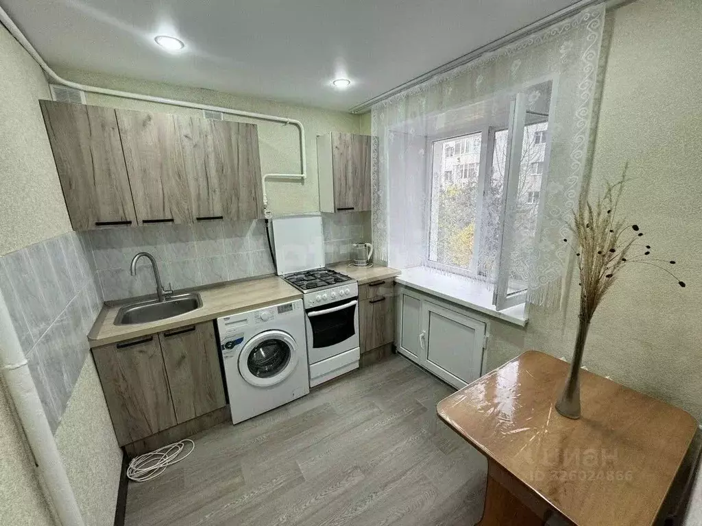 2-к кв. Башкортостан, Уфа ул. Кирова, 8 (45.0 м) - Фото 1