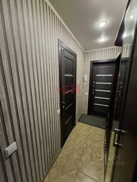 3-к кв. Омская область, Омск Городок Нефтяников мкр, ул. Энтузиастов, ... - Фото 2