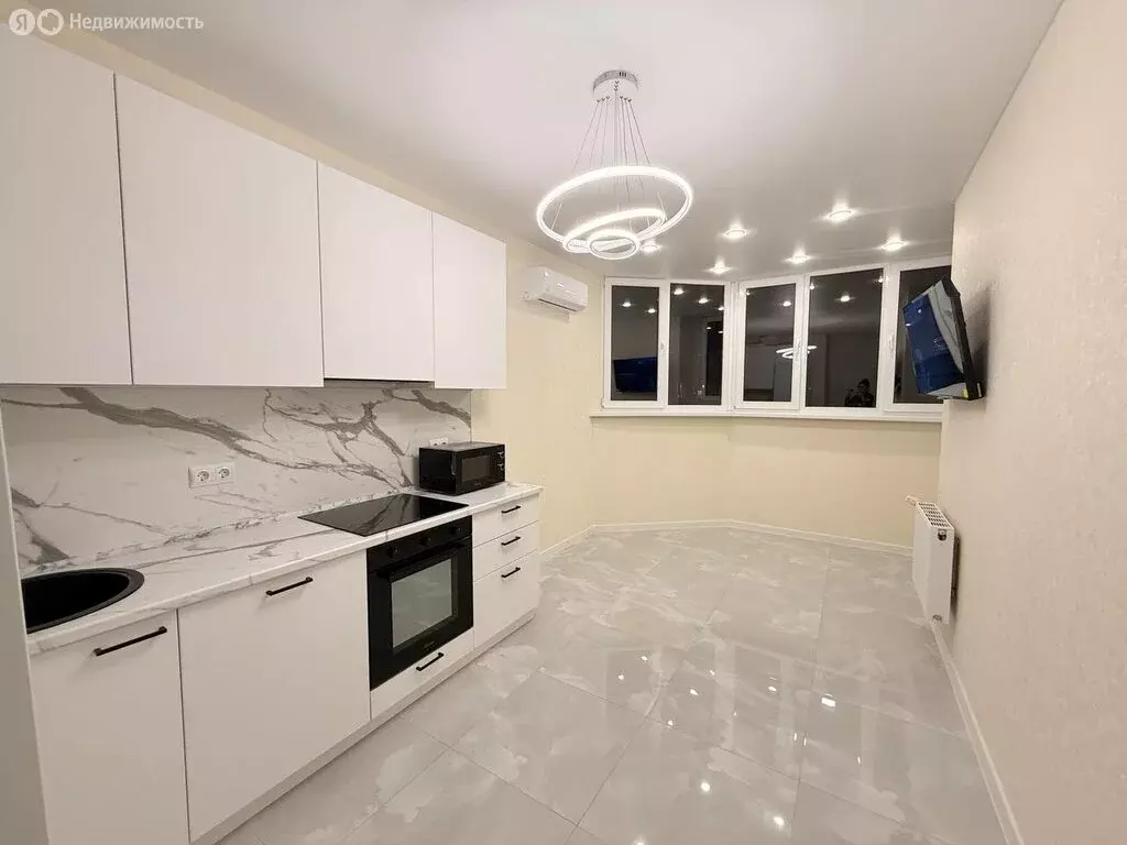 2-комнатная квартира: Краснодар, Командорская улица, 15/1 (69.1 м) - Фото 1