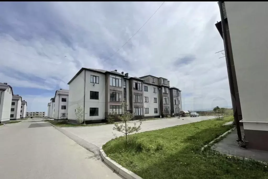 2-к кв. Кабардино-Балкария, Чегем ул. Имени М.В. Сижажева, 1 (69.0 м) - Фото 0
