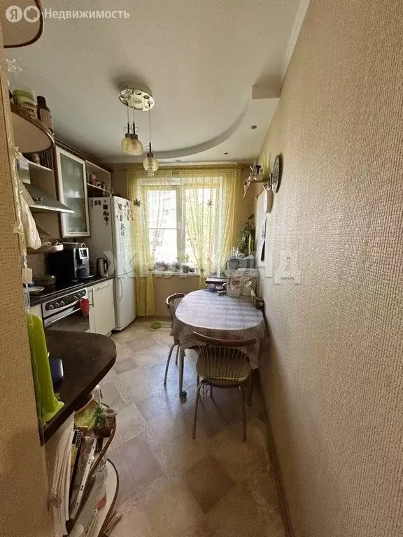 3-комнатная квартира: Тольятти, улица Механизаторов, 5 (65 м) - Фото 1