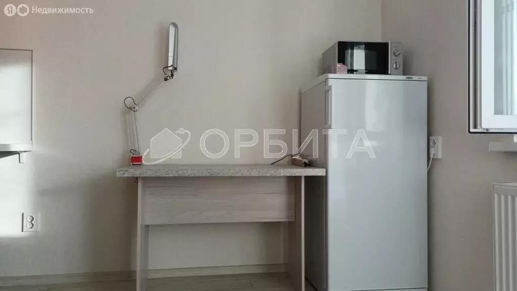 Квартира-студия: Тюмень, улица Мельникайте, 2к13 (28 м) - Фото 1