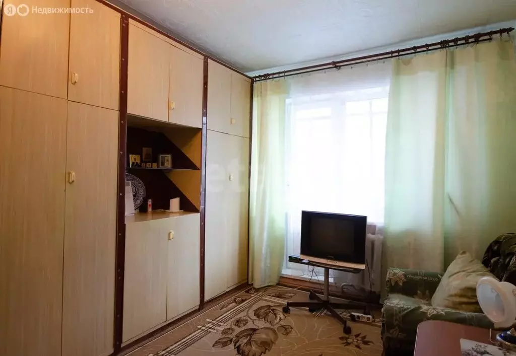 1-комнатная квартира: Ялуторовск, улица Карбышева, 15А (30 м) - Фото 1