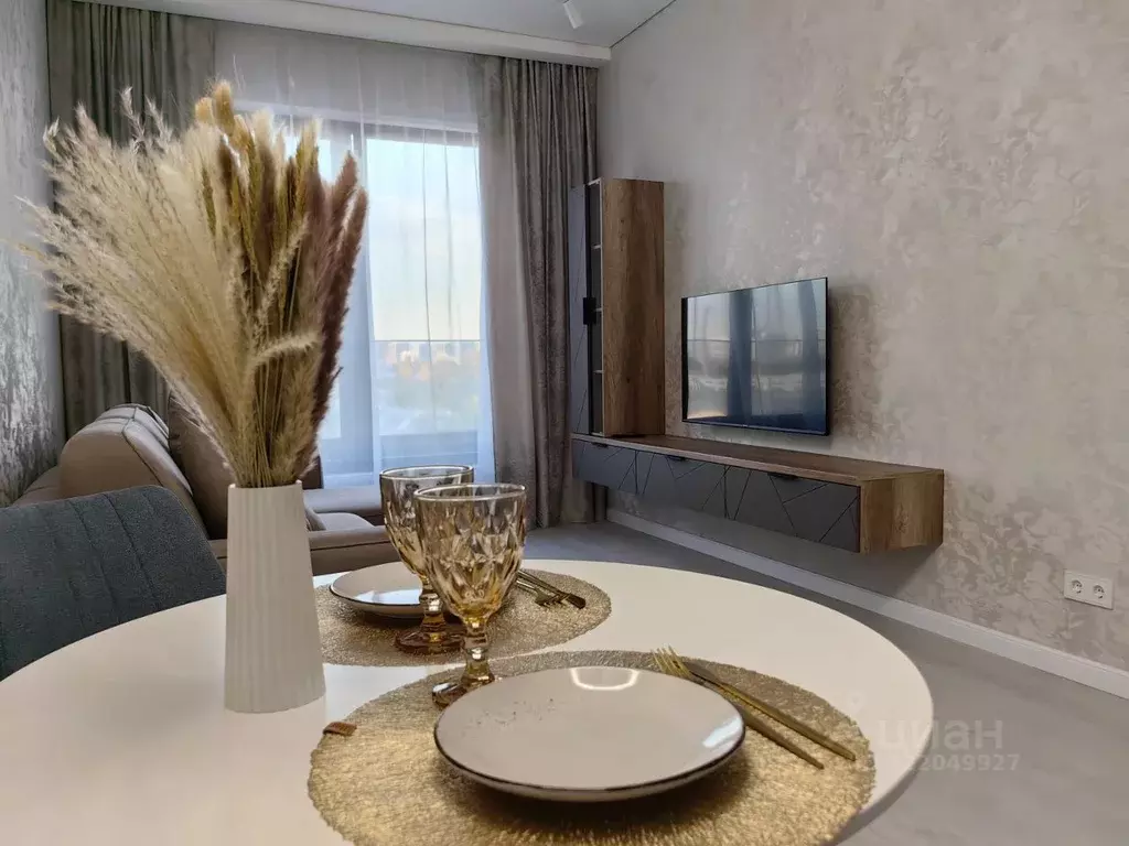 2-к кв. Новосибирская область, Новосибирск Красный просп., 220 (42.1 ... - Фото 1