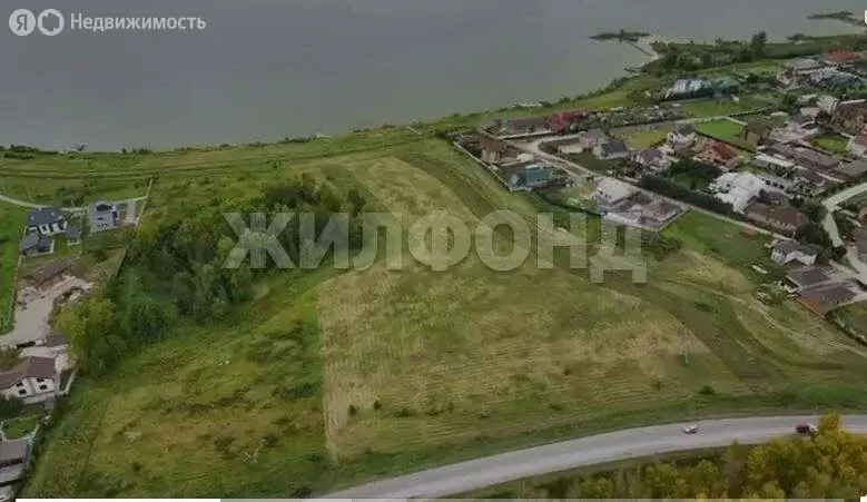 Участок в село Ленинское, улица Морской Берег (6.85 м) - Фото 0