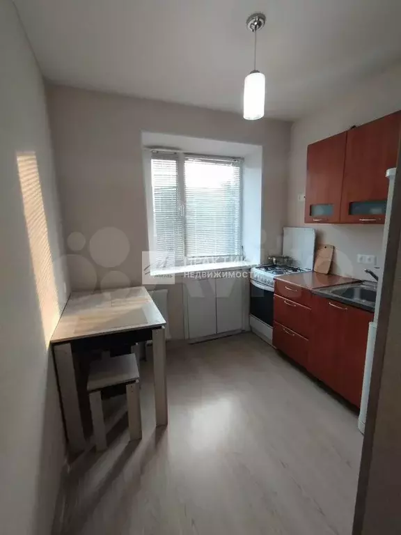 1-к. квартира, 31,9 м, 4/4 эт. - Фото 0