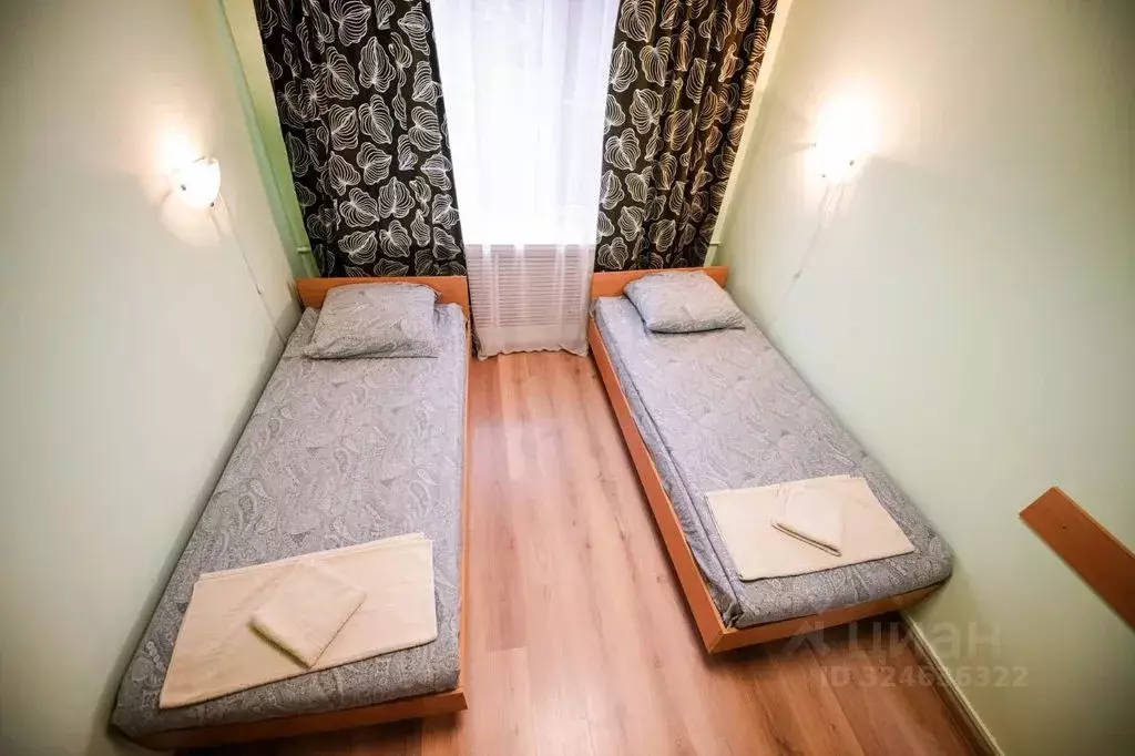 Комната Псковская область, Великие Луки ул. Фурманова, 65 - Фото 1