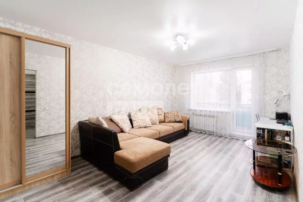 1-к кв. Омская область, Омск ул. Дианова, 7 (36.8 м) - Фото 1