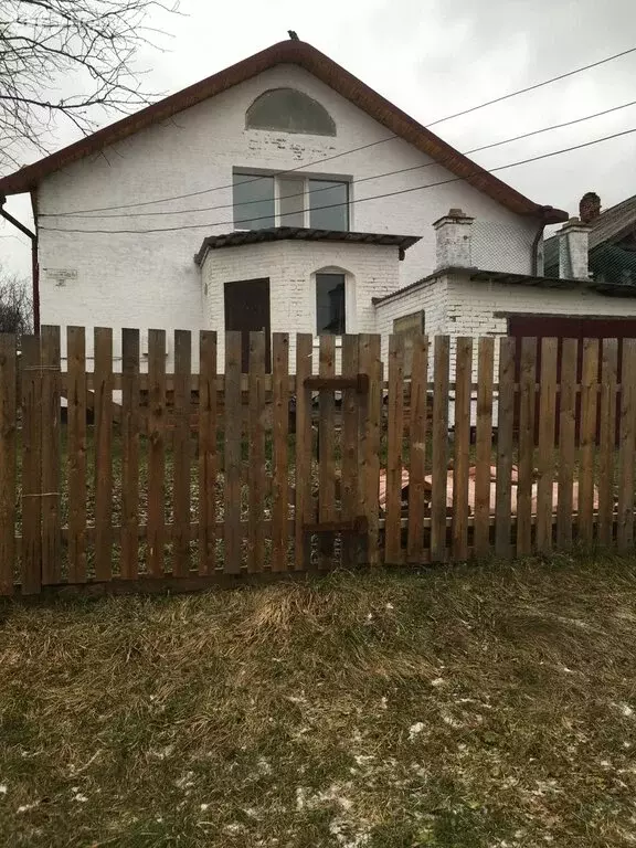 Дом в Юкаменское, улица 50 лет ВЛКСМ, 22А (100 м) - Фото 1