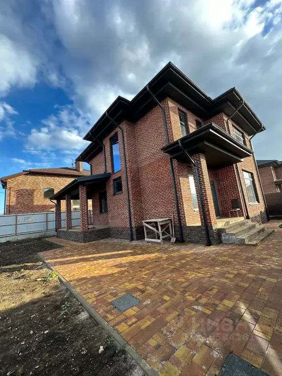 Дом в Краснодарский край, Краснодар ул. Парниковая, 2 (210 м) - Фото 1