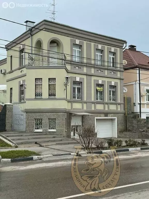 Дом в Аксай, улица Гулаева, 99 (290 м) - Фото 0