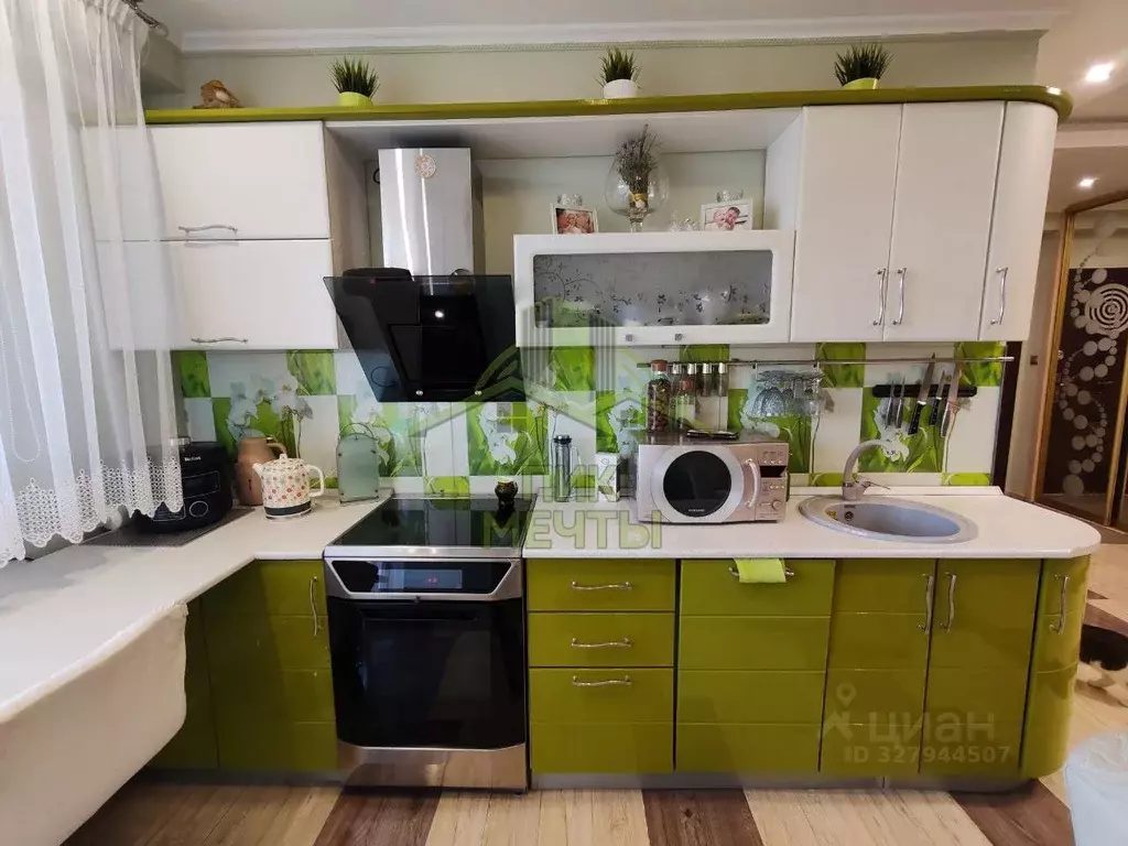 4-к кв. Бурятия, Улан-Удэ ул. Трубачеева, 152А (69.7 м) - Фото 1