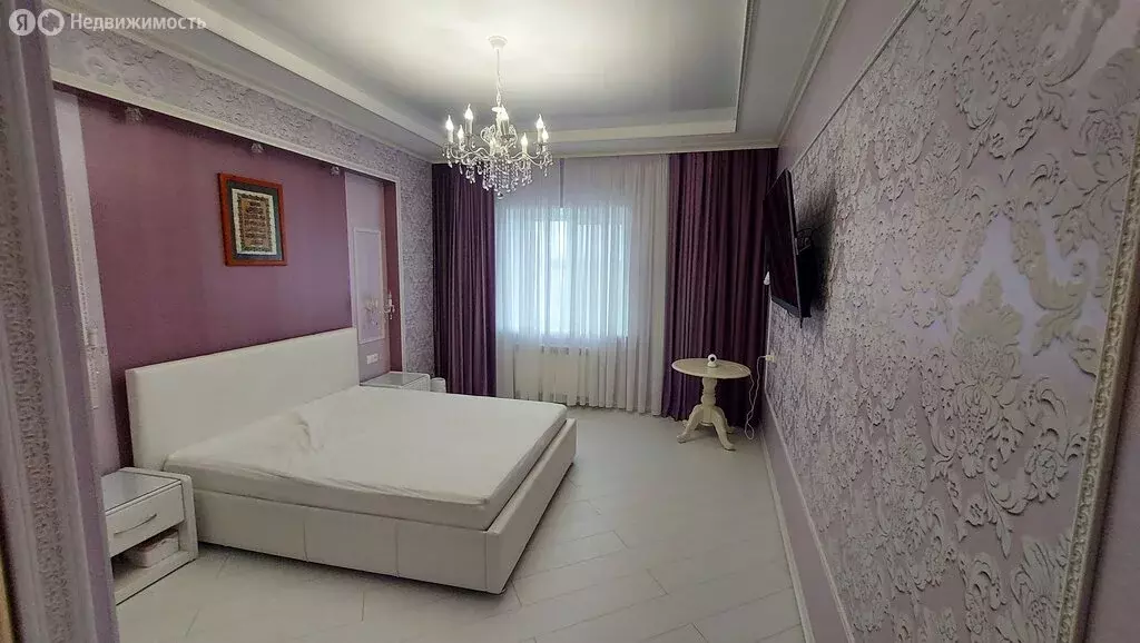 2-комнатная квартира: Казань, улица Сибгата Хакима, 15 (81.5 м) - Фото 0