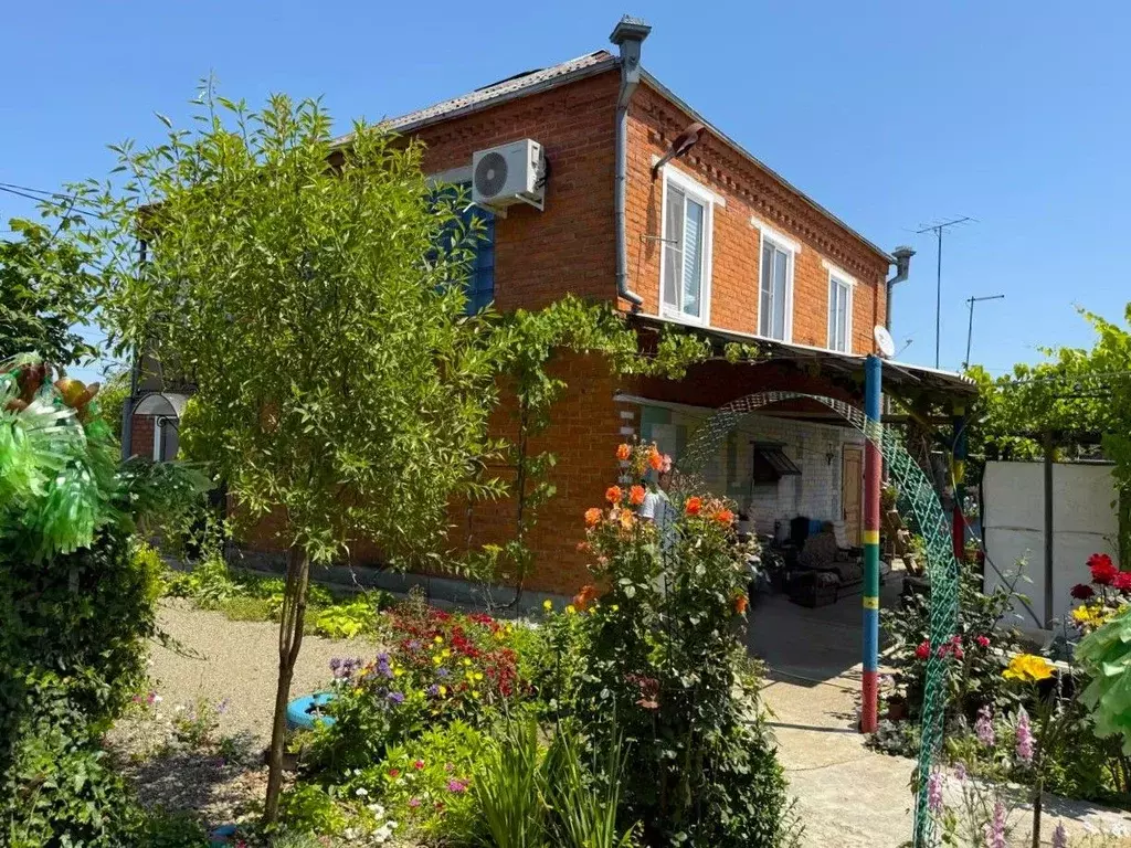 Дом в Краснодарский край, Апшеронск ул. Крупской, 35 (130 м) - Фото 1