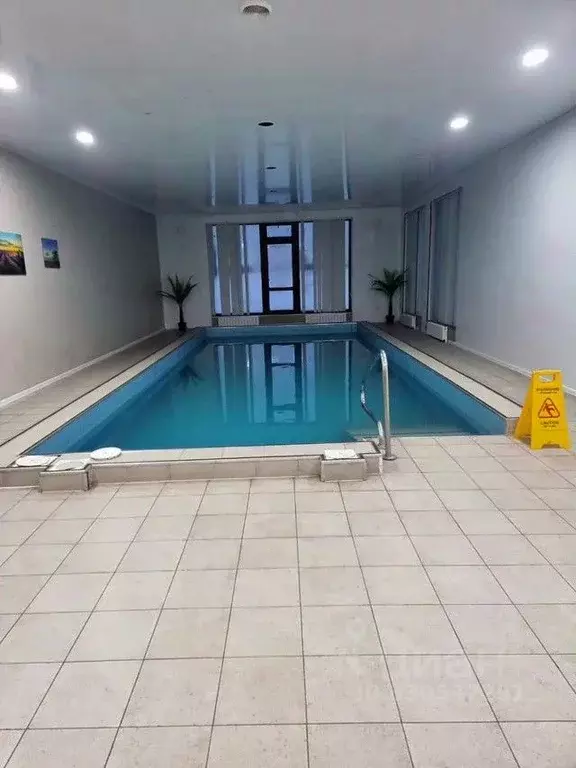Дом в Санкт-Петербург, Санкт-Петербург, Петергоф  (700 м) - Фото 1