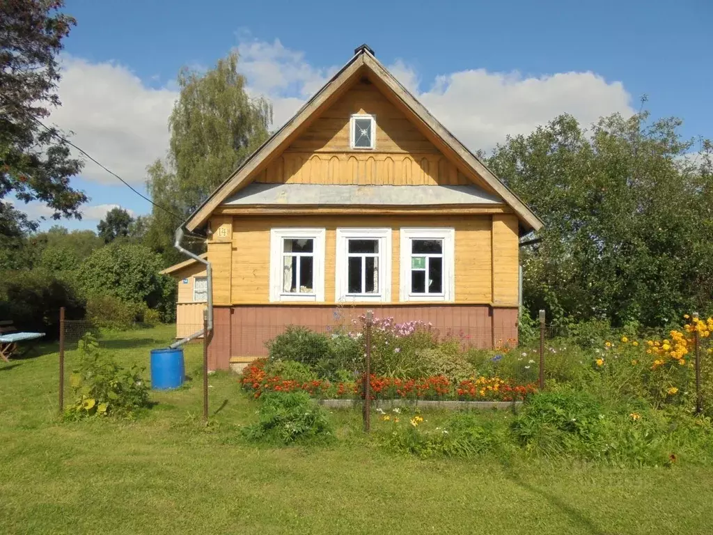 Дом в Новгородская область, Батецкий муниципальный округ, д. Красовицы ... - Фото 0