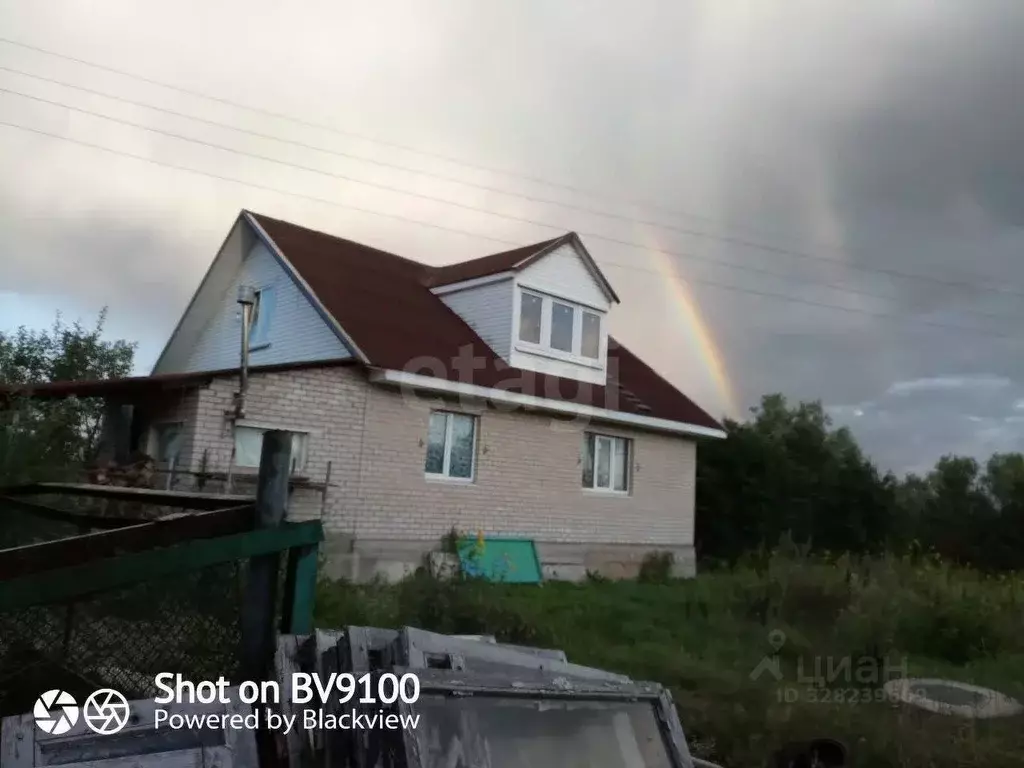 Дом в Тверская область, Удомельский муниципальный округ, д. Акулово  ... - Фото 1