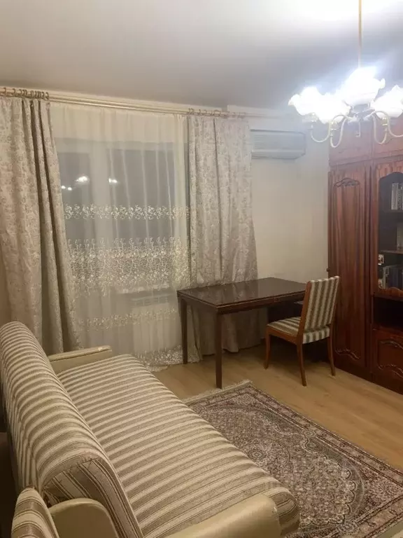 2-к кв. Волгоградская область, Волгоград ул. 8-й Воздушной Армии, 44 ... - Фото 1