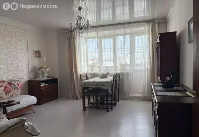 3-комнатная квартира: Улан-Удэ, улица Бабушкина, 32 (69.8 м) - Фото 1