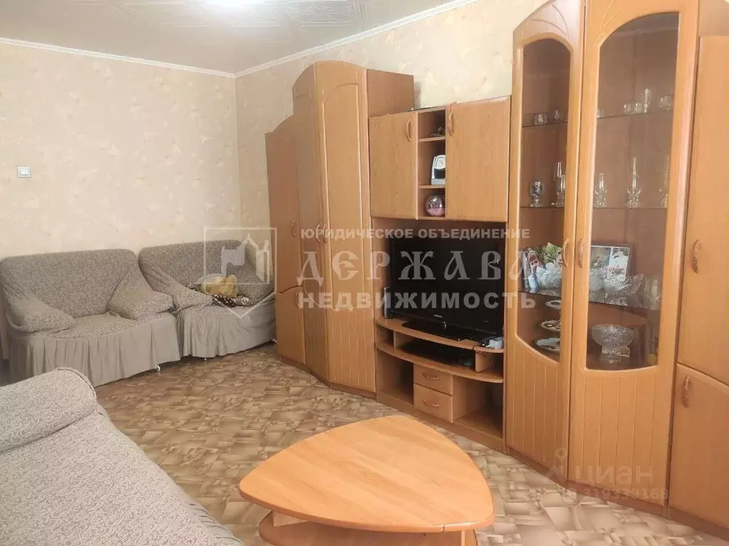 2-к кв. Кемеровская область, Междуреченск Кузнецкая ул., 30 (48.0 м) - Фото 0