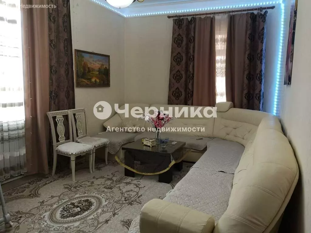3-комнатная квартира: Шахты, Симферопольская улица, 8 (70 м) - Фото 1
