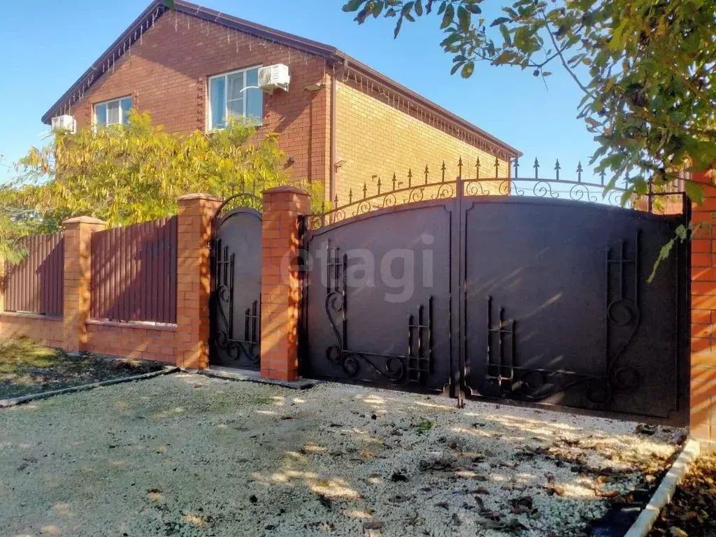 Дом в Краснодарский край, Темрюкский район, Старотитаровское с/пос, ... - Фото 1