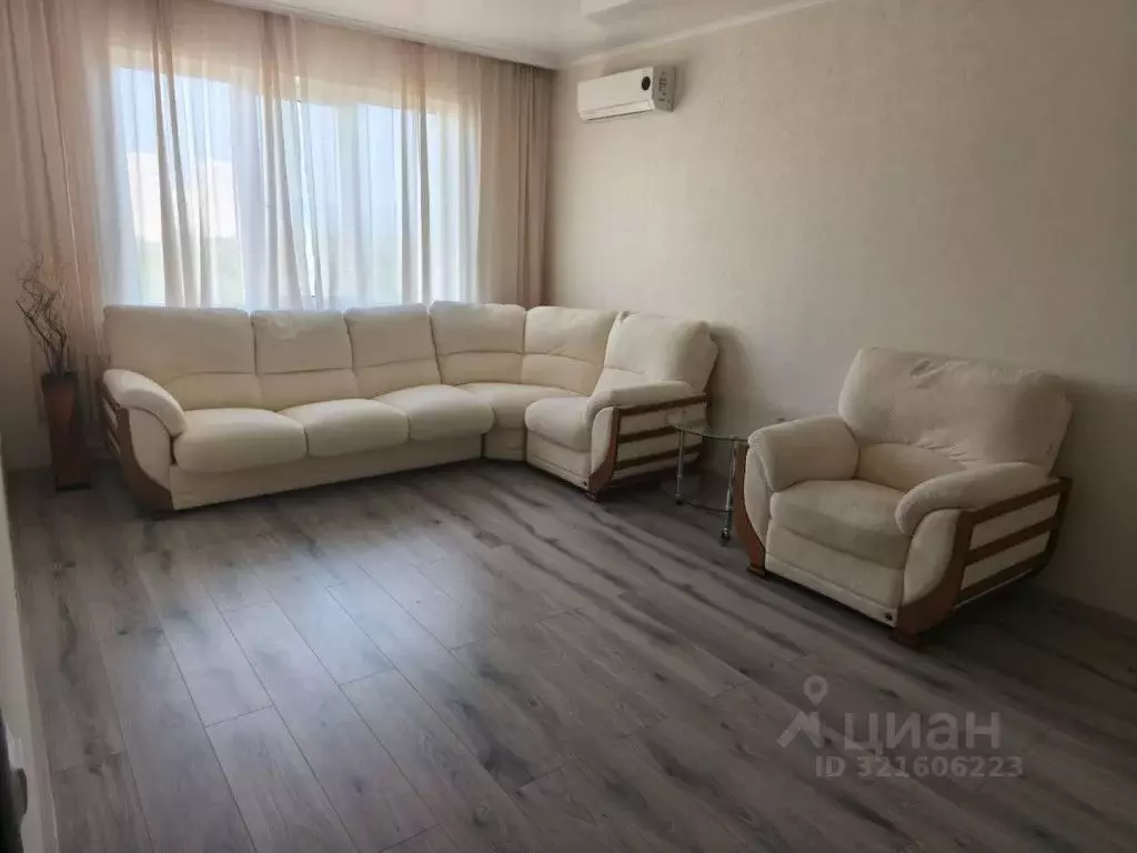 3-к кв. Краснодарский край, Новороссийск ул. Хворостянского (64.0 м) - Фото 0