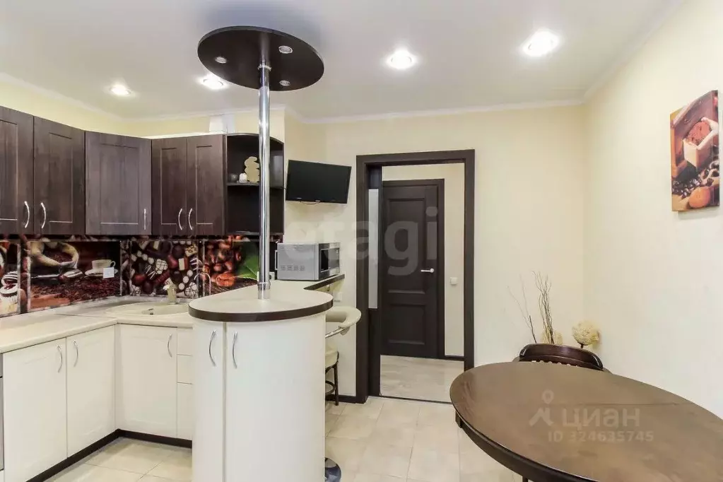 2-к кв. Тюменская область, Тюмень ул. Газовиков, 67 (54.0 м) - Фото 2