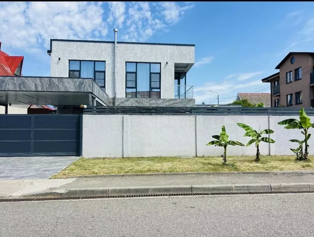 Дом в Краснодарский край, Сочи Адлер жилрайон, ул. Крупской (250 м) - Фото 2