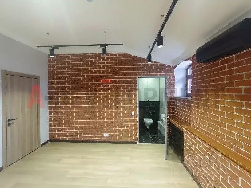 Офис в Татарстан, Казань ул. Шигабутдина Марджани, 24 (19 м) - Фото 1