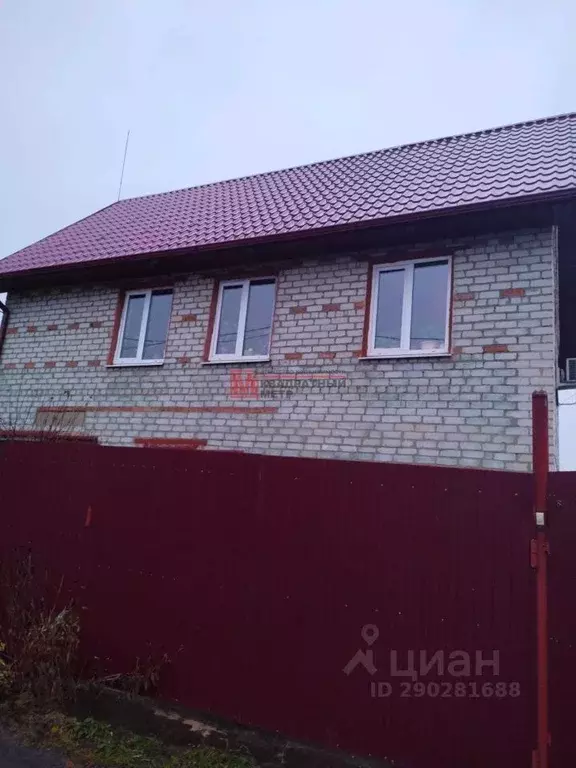 Дом в Курская область, Горшеченский район, Куньевский сельсовет, с. ... - Фото 1