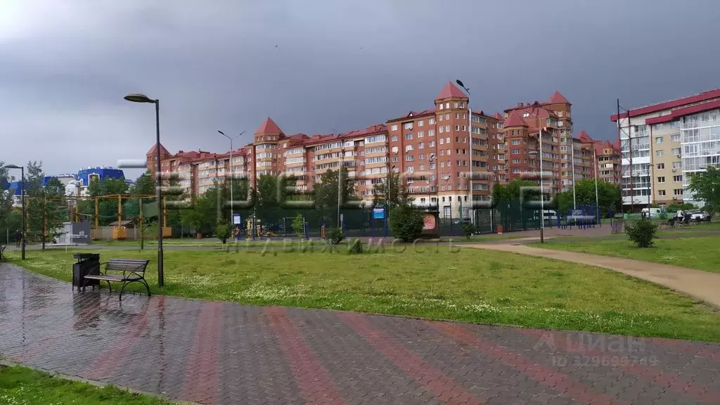 2-к кв. Красноярский край, Красноярск ул. Авиаторов, 33 (80.0 м) - Фото 1