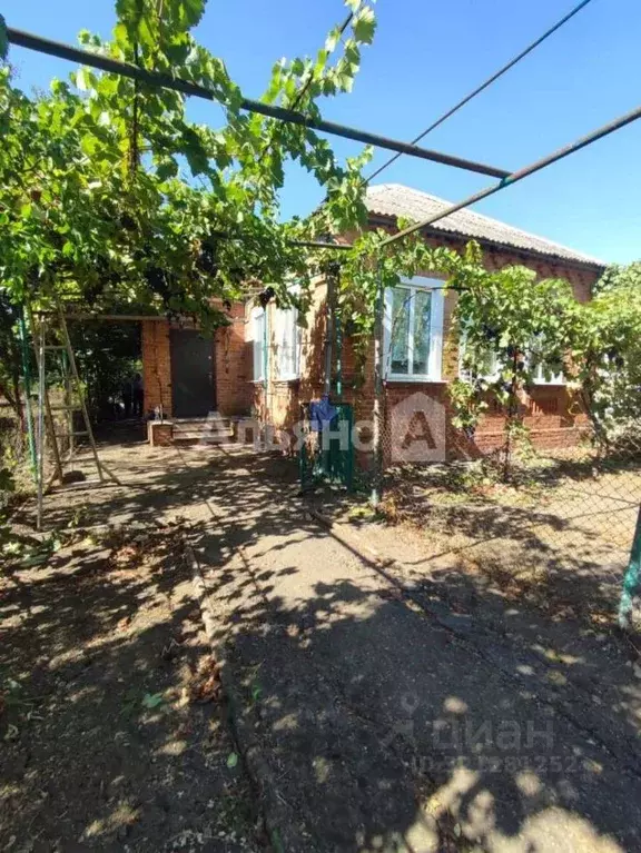 Дом в Краснодарский край, Тимашевский район, Медведовское с/пос, ... - Фото 1