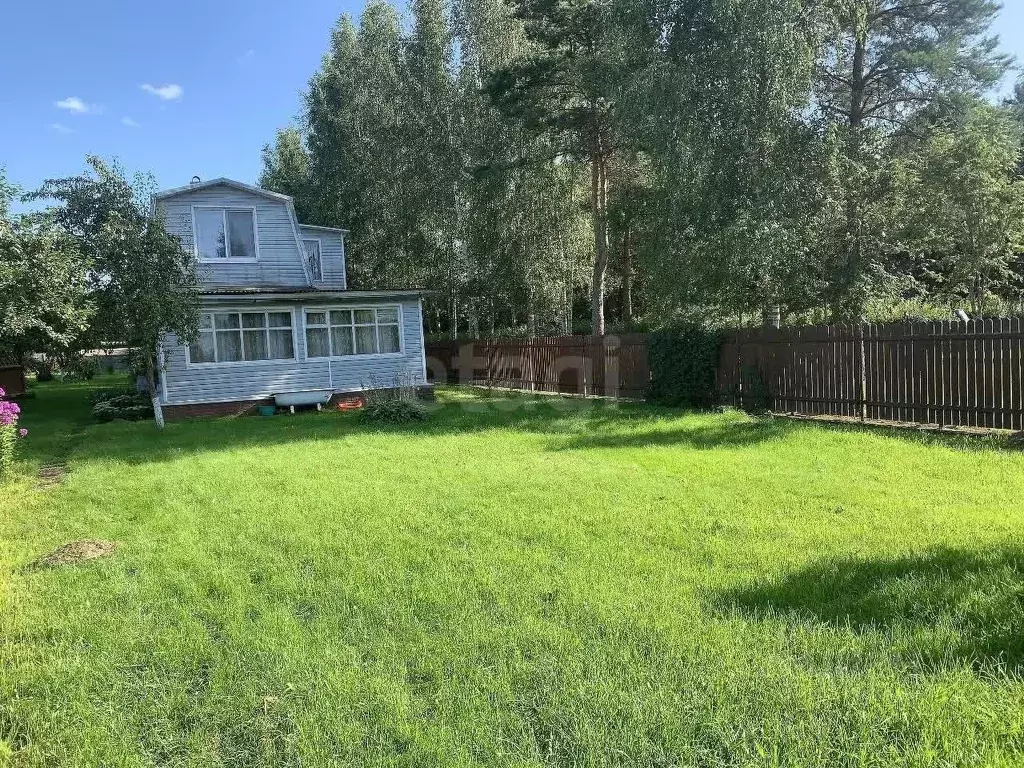 Дом в Ленинградская область, Сланцевский район, Загривское с/пос, д. ... - Фото 1