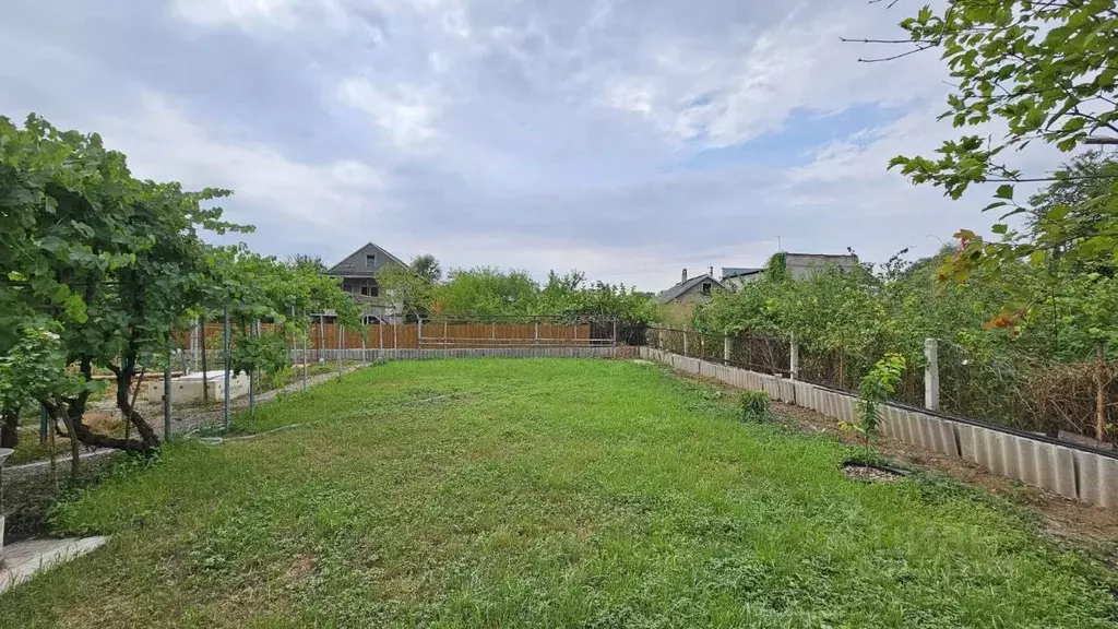 Дом в Кабардино-Балкария, Урванский район, Химик ДНТ ул. Чехова, 19 ... - Фото 1