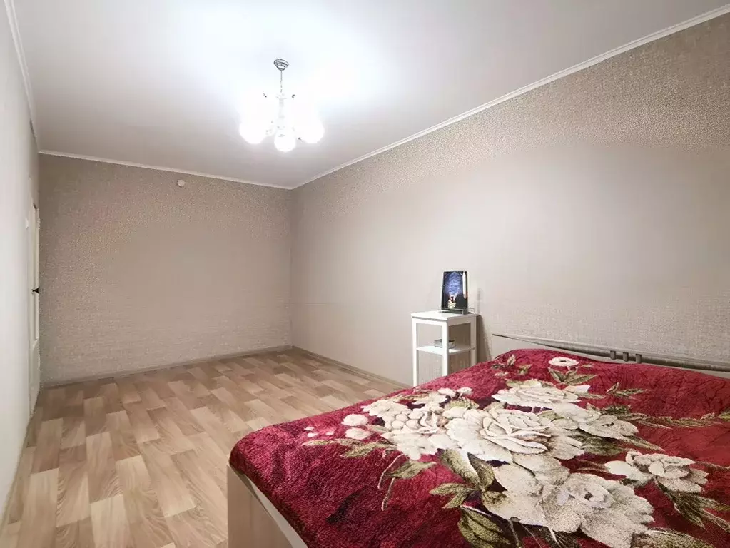 1-к кв. Новгородская область, Боровичи Вышневолоцкая ул., 12 (30.0 м) - Фото 2