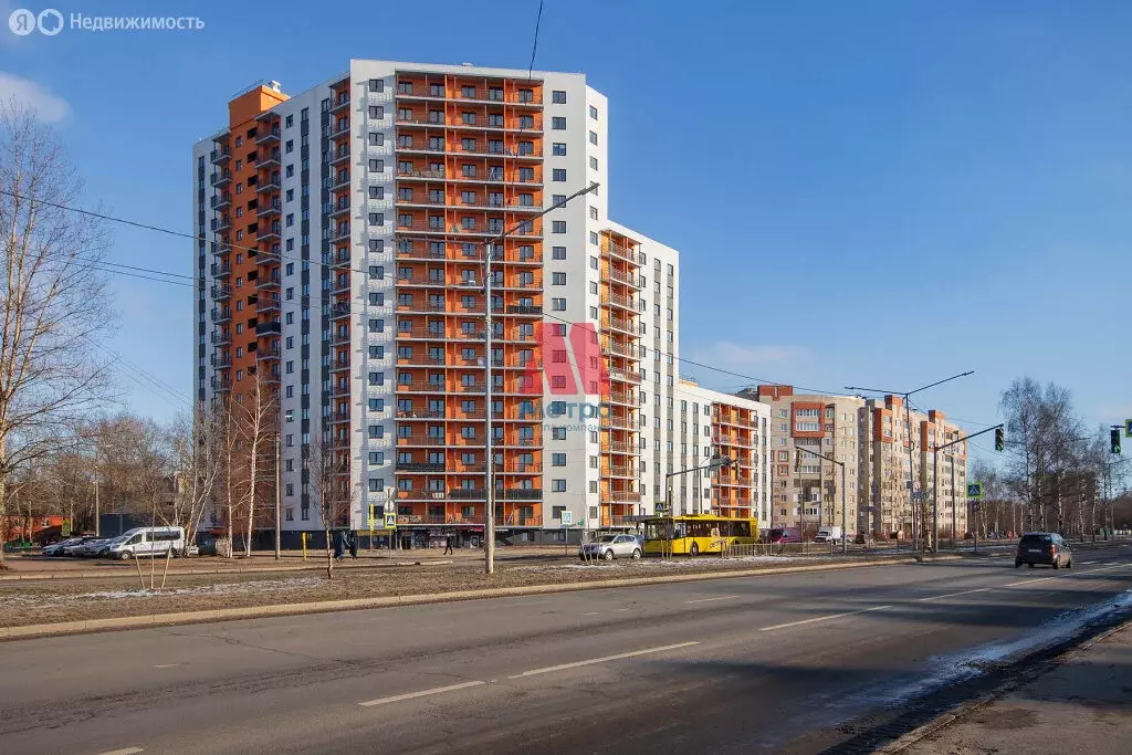 2-комнатная квартира: Ярославль, проспект Фрунзе, 77А (68 м) - Фото 0