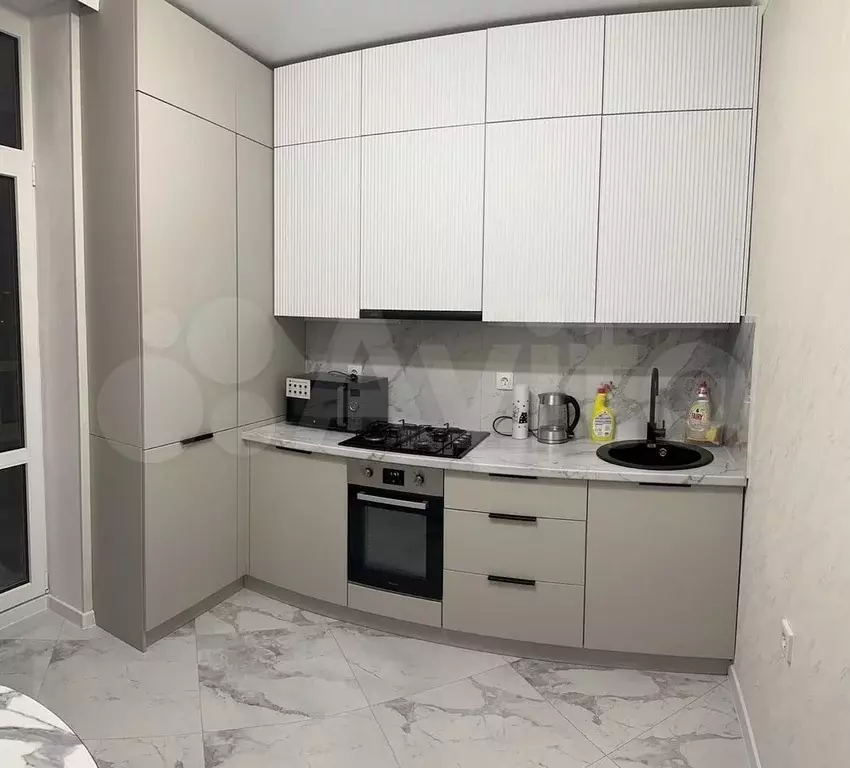1-к. квартира, 40 м, 13/18 эт. - Фото 0