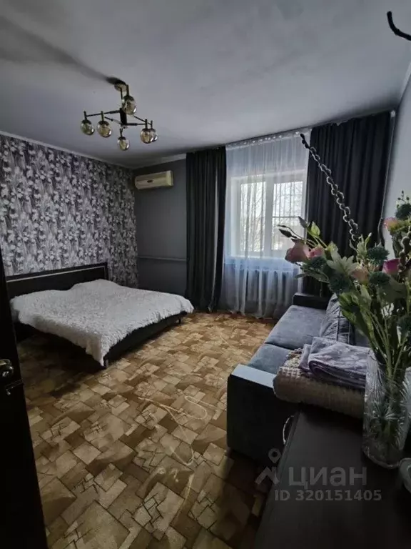 Дом в Волгоградская область, Среднеахтубинский район, Ахтубинское ... - Фото 1