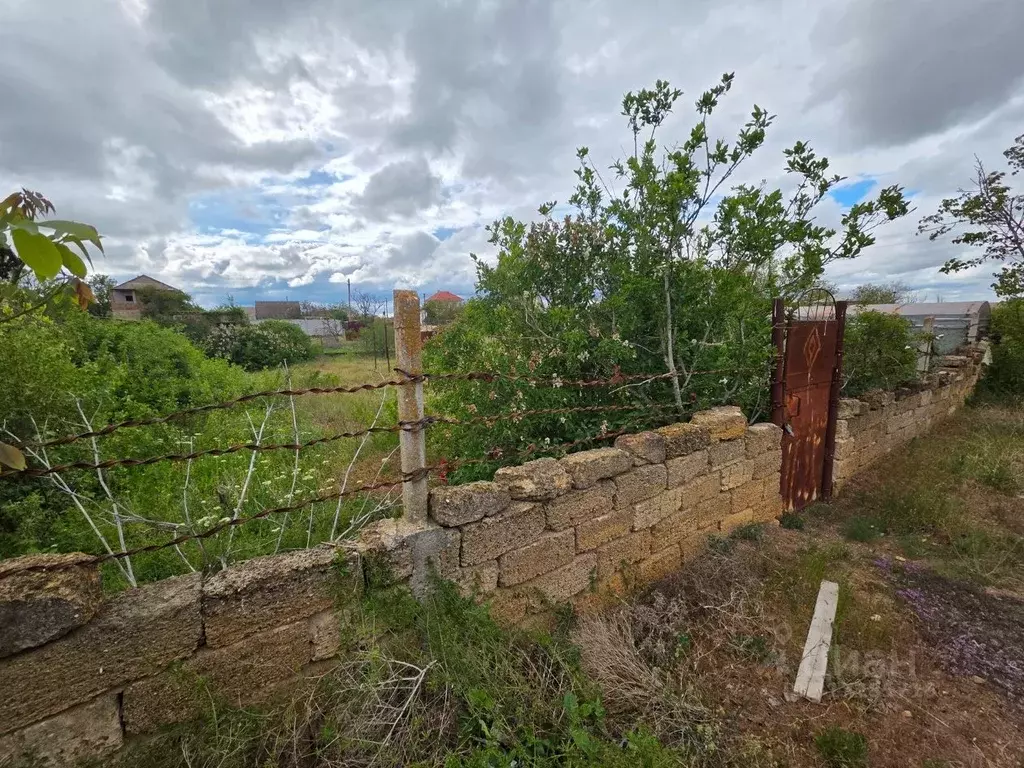 Участок в Крым, Сакский район, Суворовское с/пос, Мечта СНТ ул. ... - Фото 1