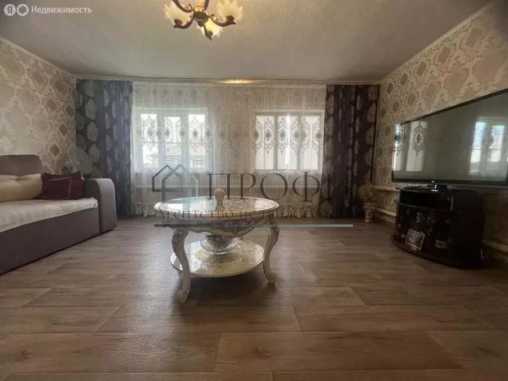 Дом в Белгородская область, Новооскольский муниципальный округ, село ... - Фото 1