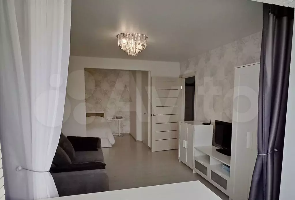 1-к. квартира, 46 м, 8/10 эт. - Фото 1