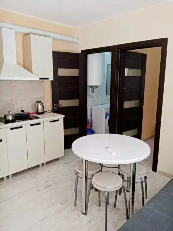 1-к кв. Крым, Евпатория городской округ, Мирный пгт ул. Сырникова, 31Б ... - Фото 1