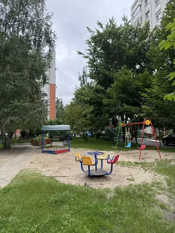 3-к кв. Брянская область, Брянск ул. Медведева, 9 (139.0 м) - Фото 2