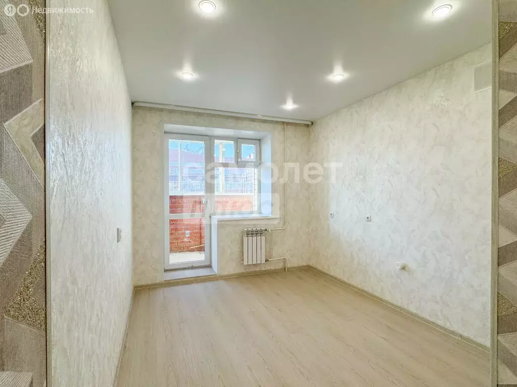 1-комнатная квартира: Чигири, улица Василенко, 3/4 (39 м) - Фото 1