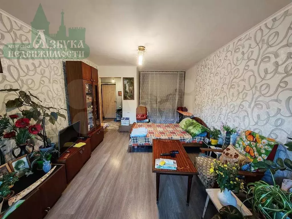 1-к. квартира, 42,5 м, 1/10 эт. - Фото 1