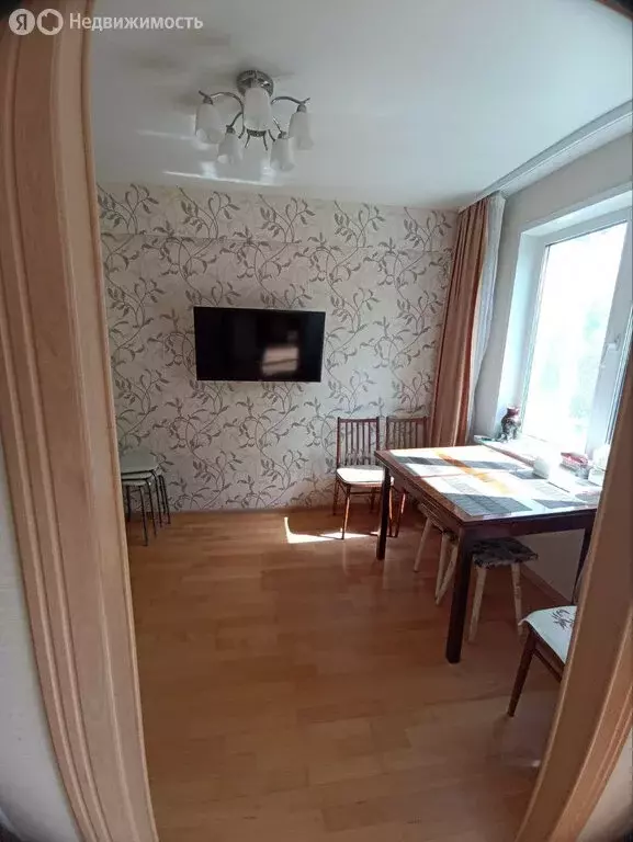 4-комнатная квартира: Ижевск, Автозаводская улица, 6 (59 м) - Фото 1