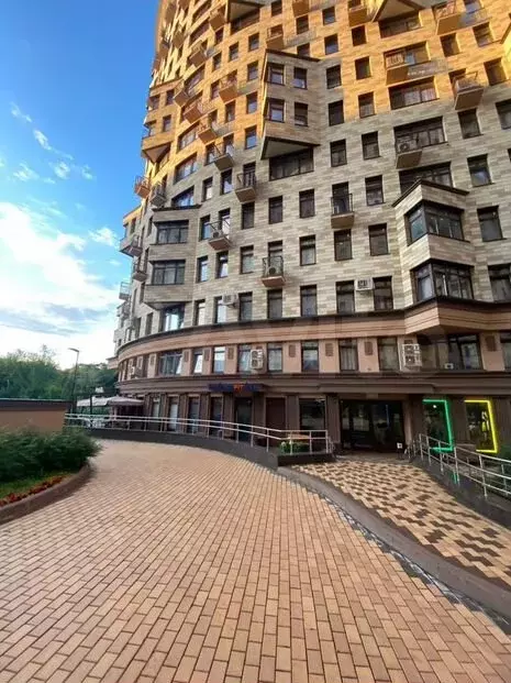 2-к. квартира, 60м, 2/22эт. - Фото 0